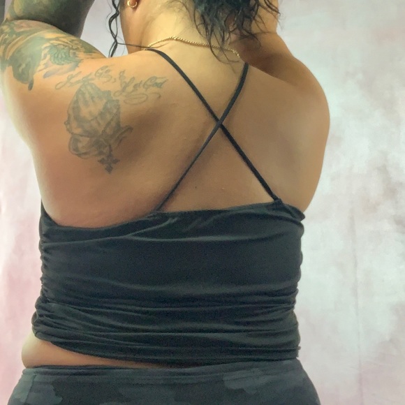 SHIEN🖤black cropped ruched tie halter criss cross v neck spaghetti strap top - Picture 4 of 11